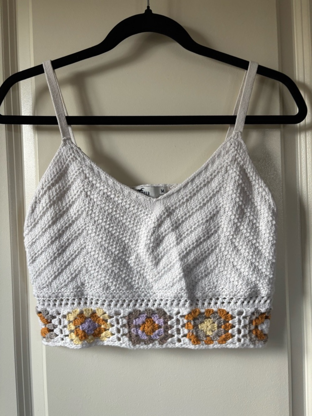HOLLISTER Knit Cropped Tank Top White with Floral Pattern